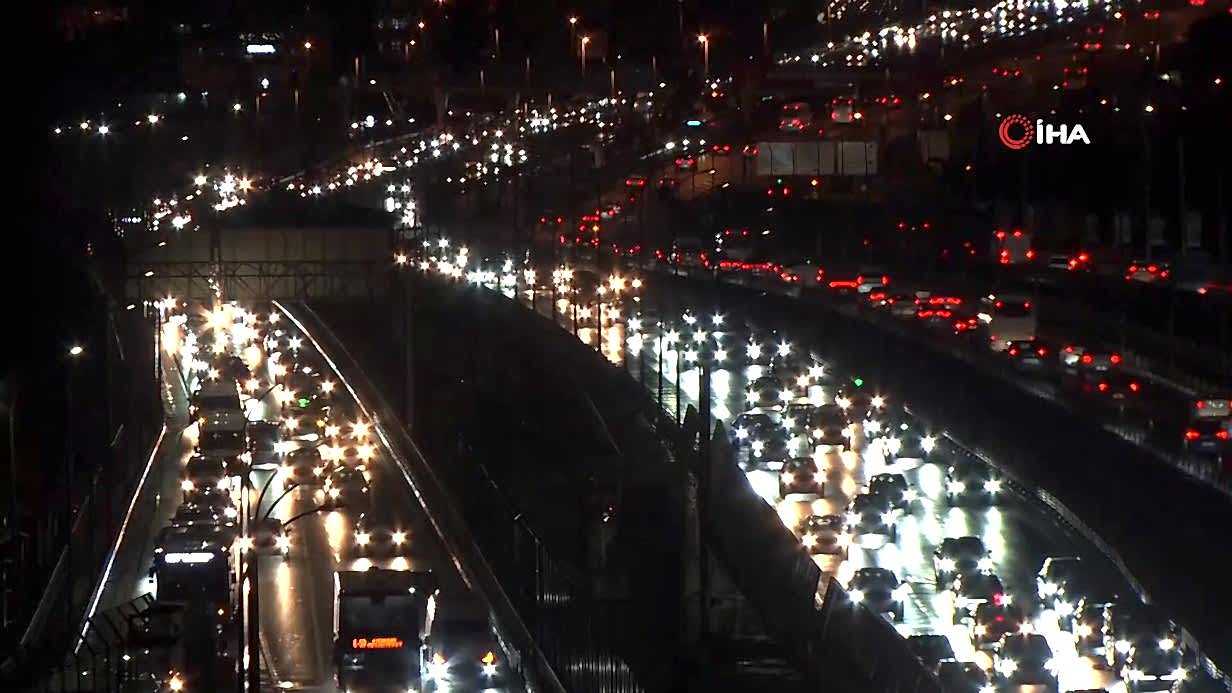 İstanbul’da trafik yoğunluğu yüzde 90’a ulaştı