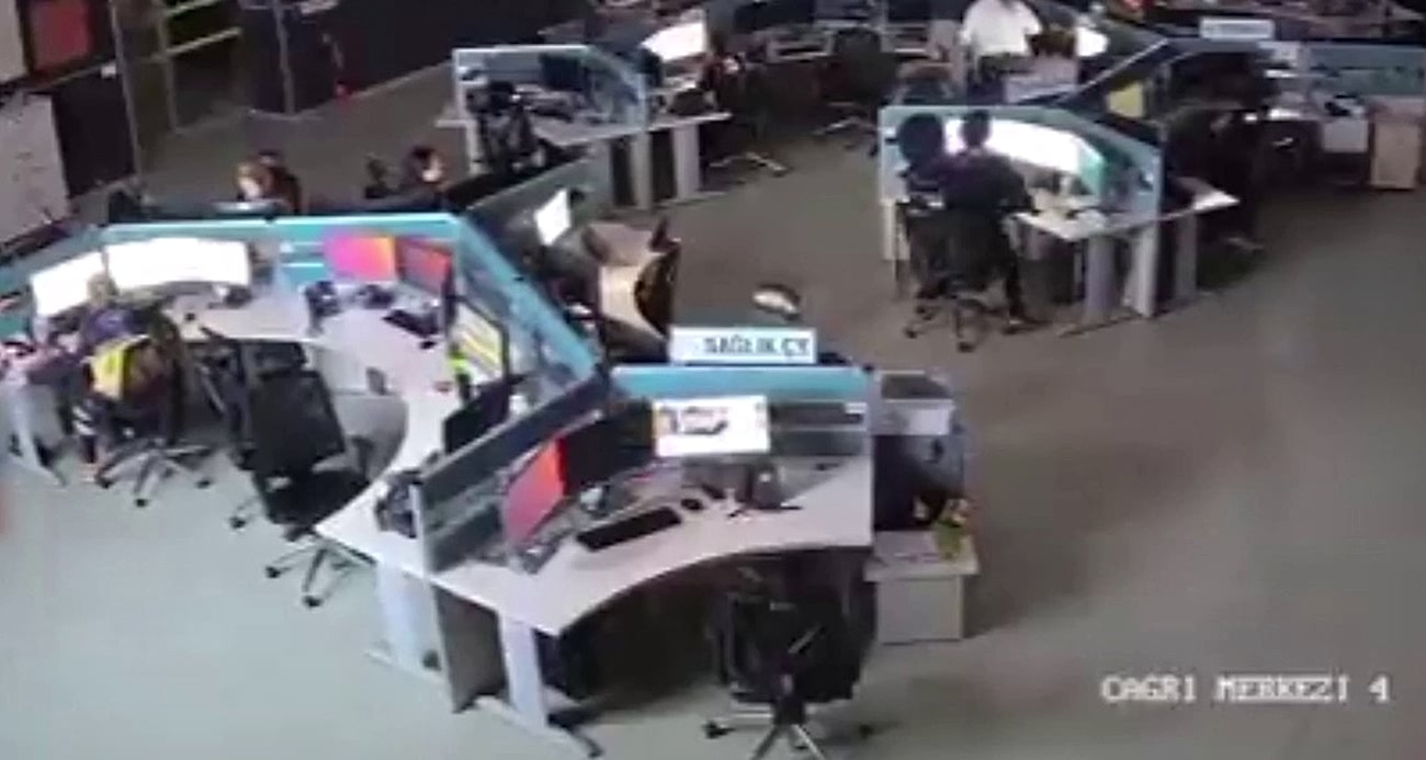 Deprem anında telefonu bırakmadılar: 112 çalışanları o geceyi anlattı