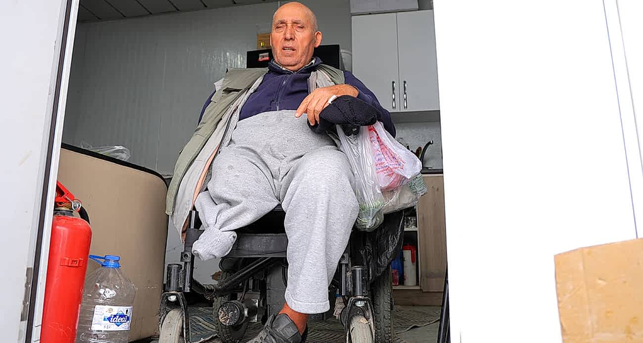 Enkazdan 6 gün sonra kurtuldu, kolunu ve bacağını kaybetti