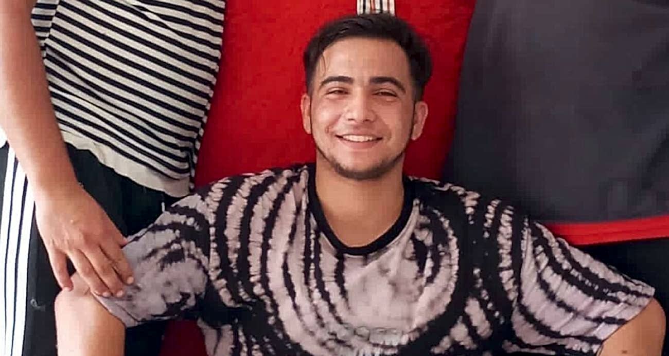 Kocaeli’de tribünden düşen genç taraftar hayatını kaybetti