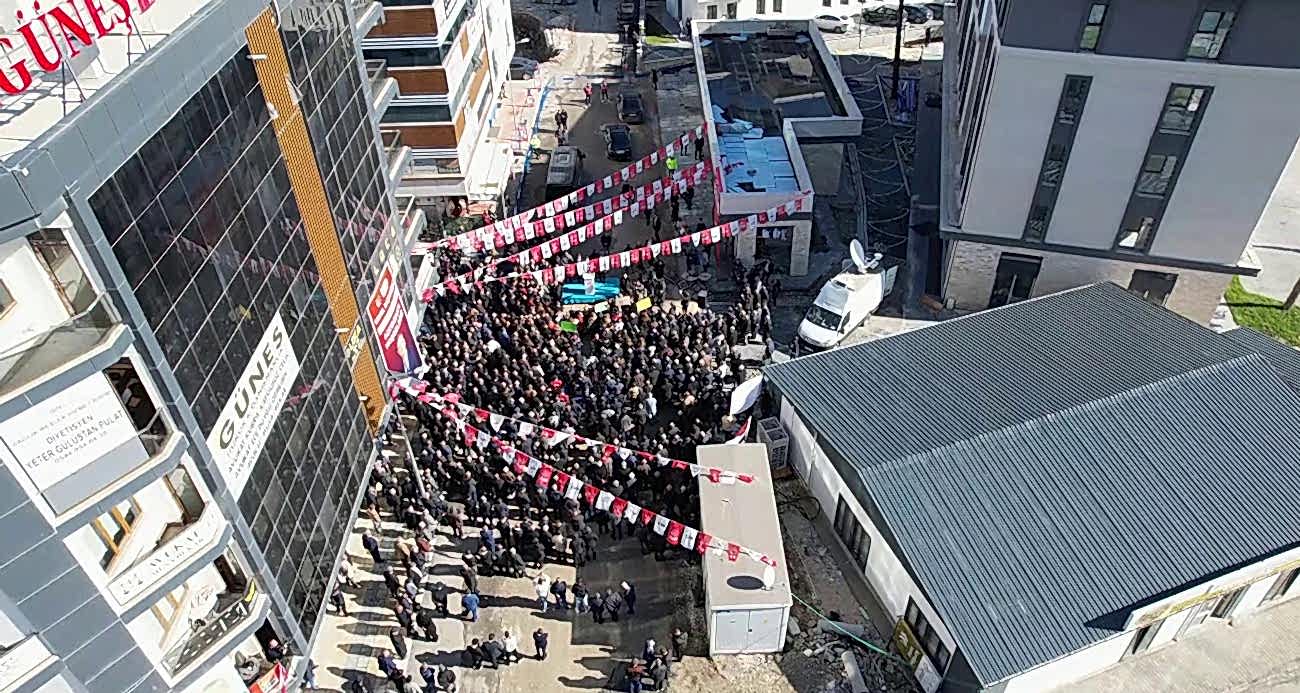 CHP Genel Başkanı Özgür Özel’in halk buluşmasına vatandaş ilgi göstermedi