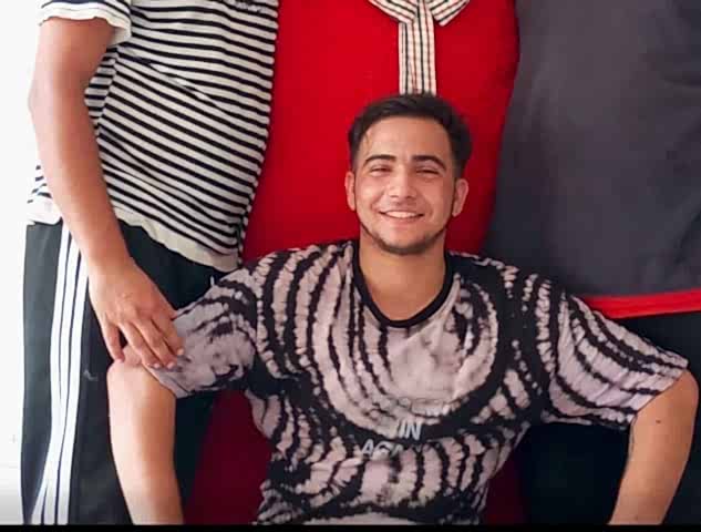 Genç taraftarın tribünden düştüğü anlar kamerada