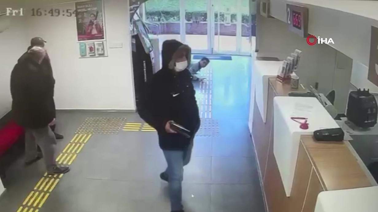 Fatih’teki banka soygunu kamerada