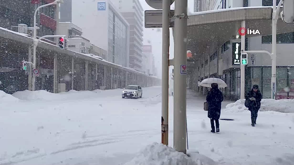 Japonya'daki kar fırtınasında ölü sayısı 46'ya yükseldi