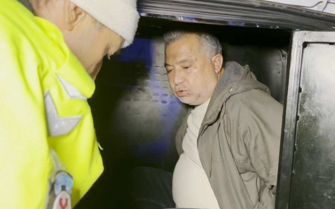 Maddi hasarlı kaza sonrası 2 kişiyi öldürdü, 