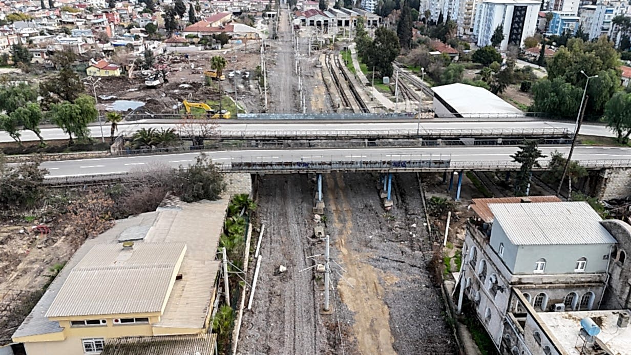 James Bond filminin bazı sahneleri çekilmişti: O köprüde yıkım başladı - GÜNDEM