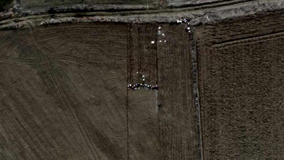 Annenin fedakarlık dolu yolculuğu: Çocukları için megakenti bırakıp toprağa sarıldı