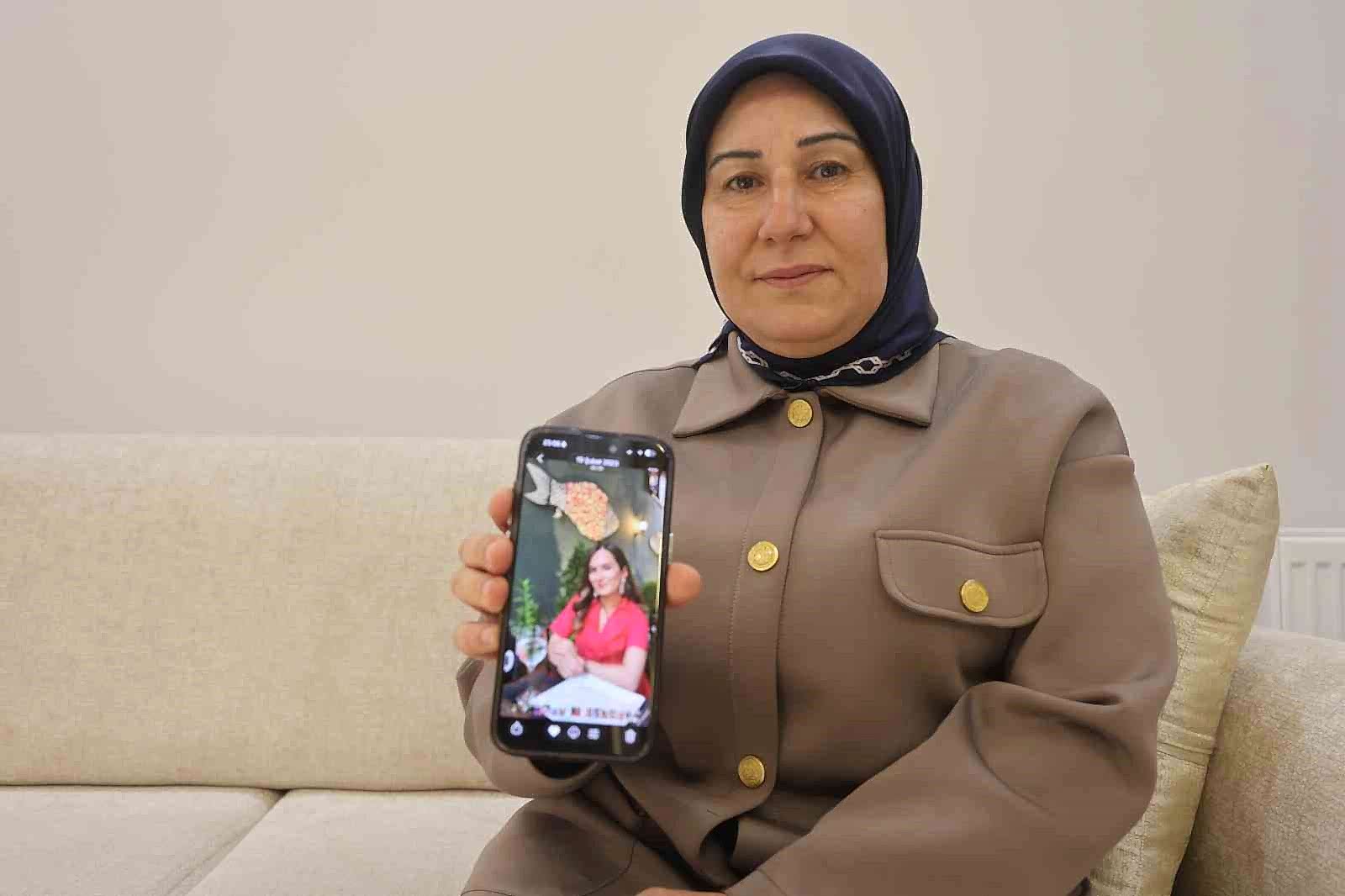 Depremde 2 kızı can veren acılı anne, evlatlarını kurtarabilmek için son ana kadar mücadele veren Mehmetçiğin emeklerini unutmuyor