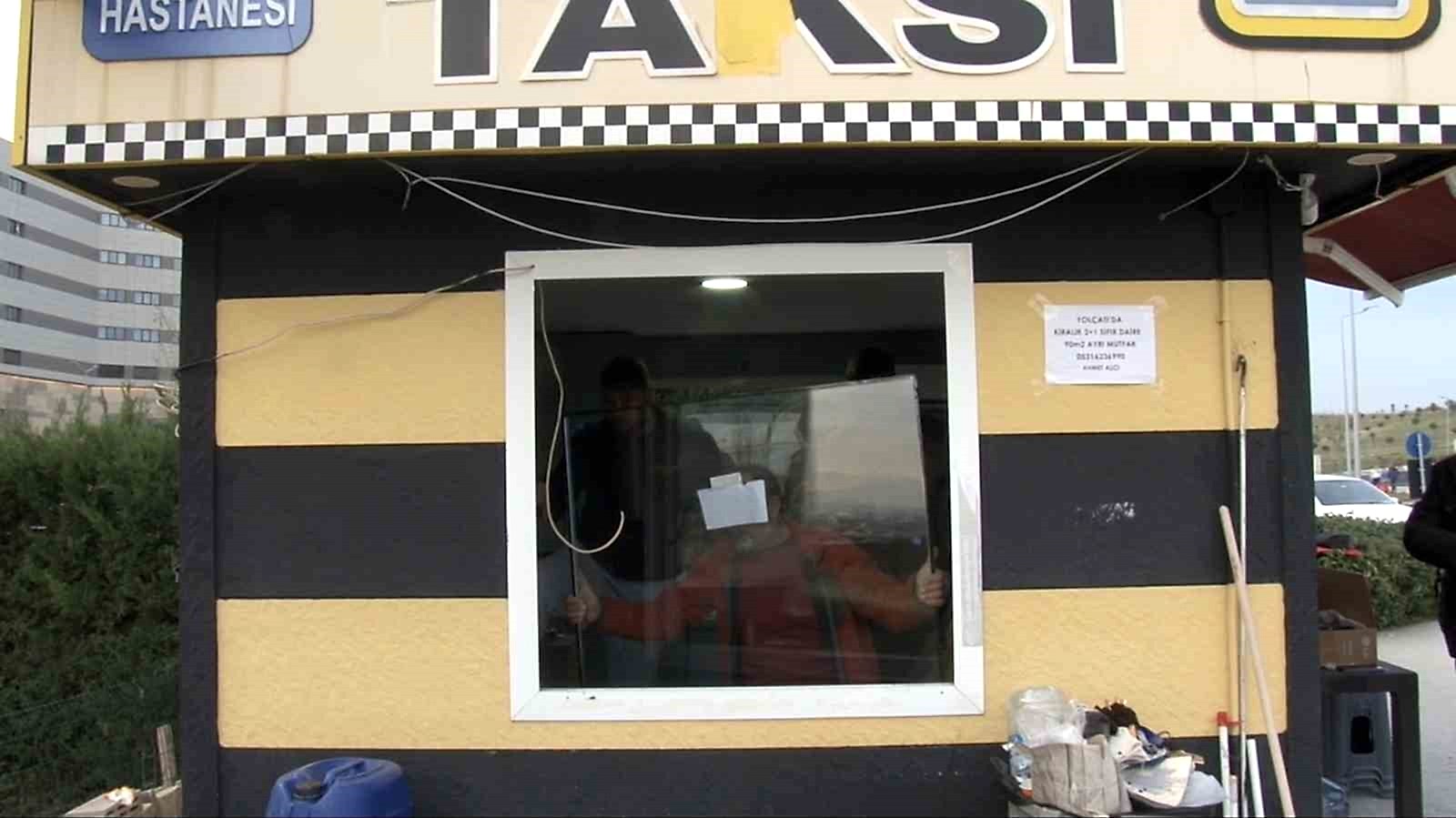 Taksi durağında dehşet anları: Güvenlik kamerası görüntüleri ortaya çıktı