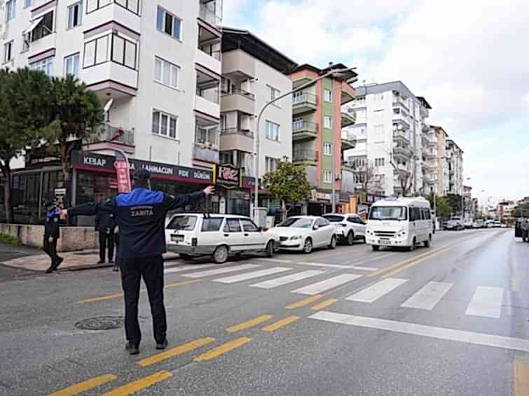 Denizli zabıtasından şehir içi minibüslere denetim