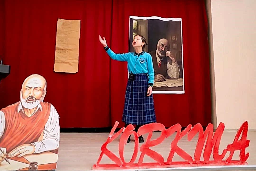 Bayburt’ta ilkokul öğrencileri istiklal Marşı’nı güzel okumak için yarıştı