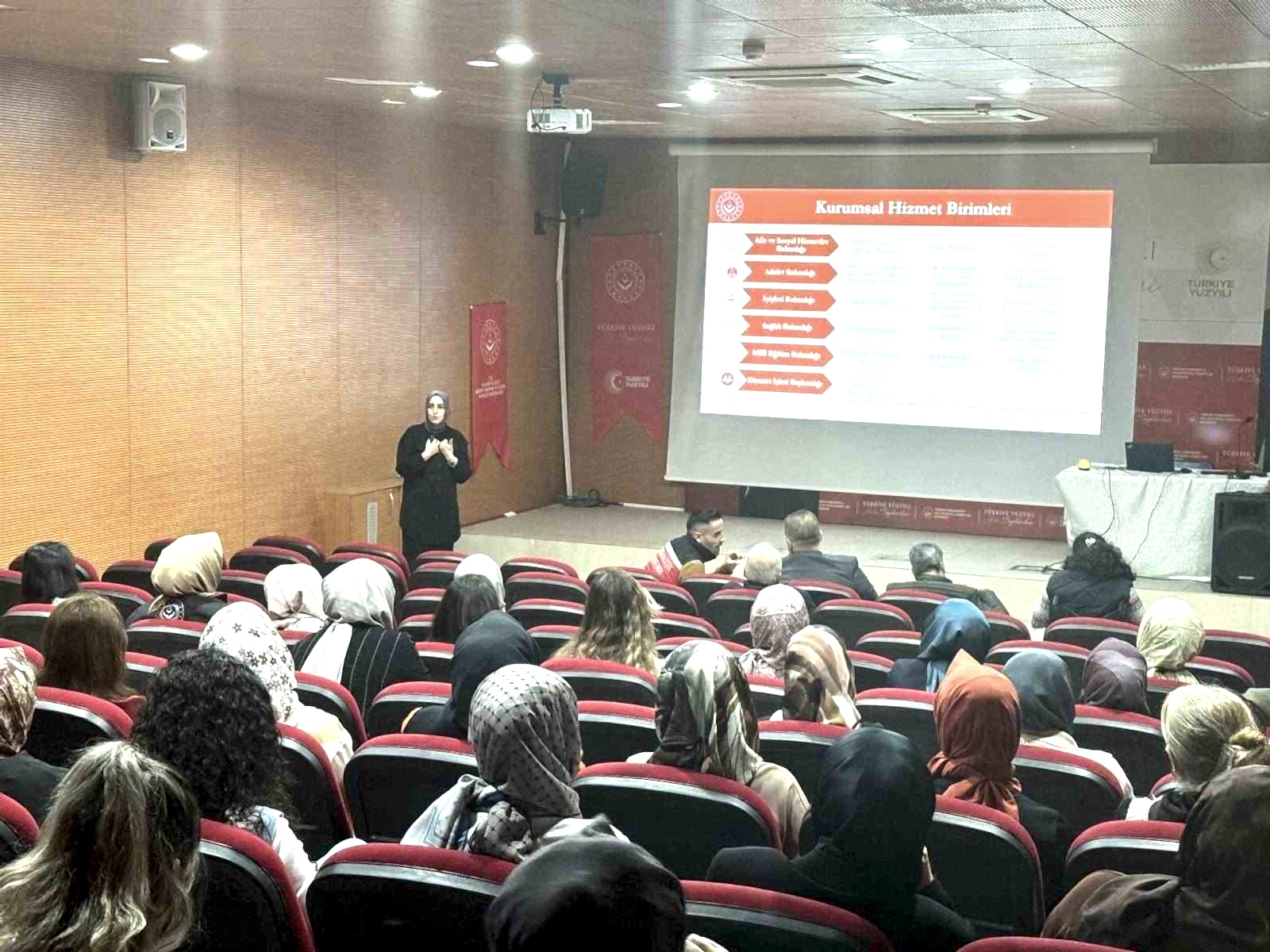 Elazığ’da kadına yönelik şiddetle mücadele eğitimi