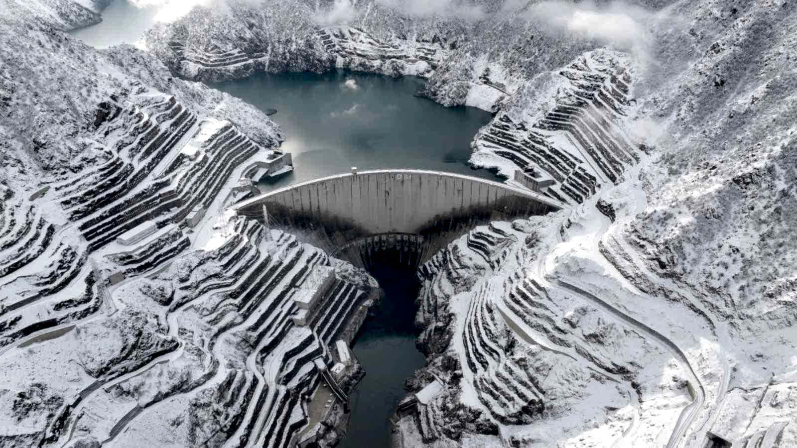 Çoruh’un mavi gerdanlıkları Artvin’e güç katıyor