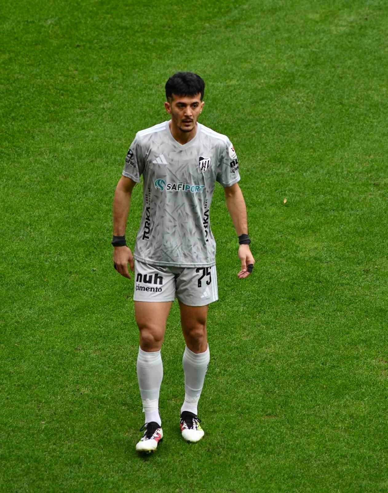 Trendyol Süper Lig: Kayserispor: 0 - Kocaelispor: 0 (İlk yarı)
