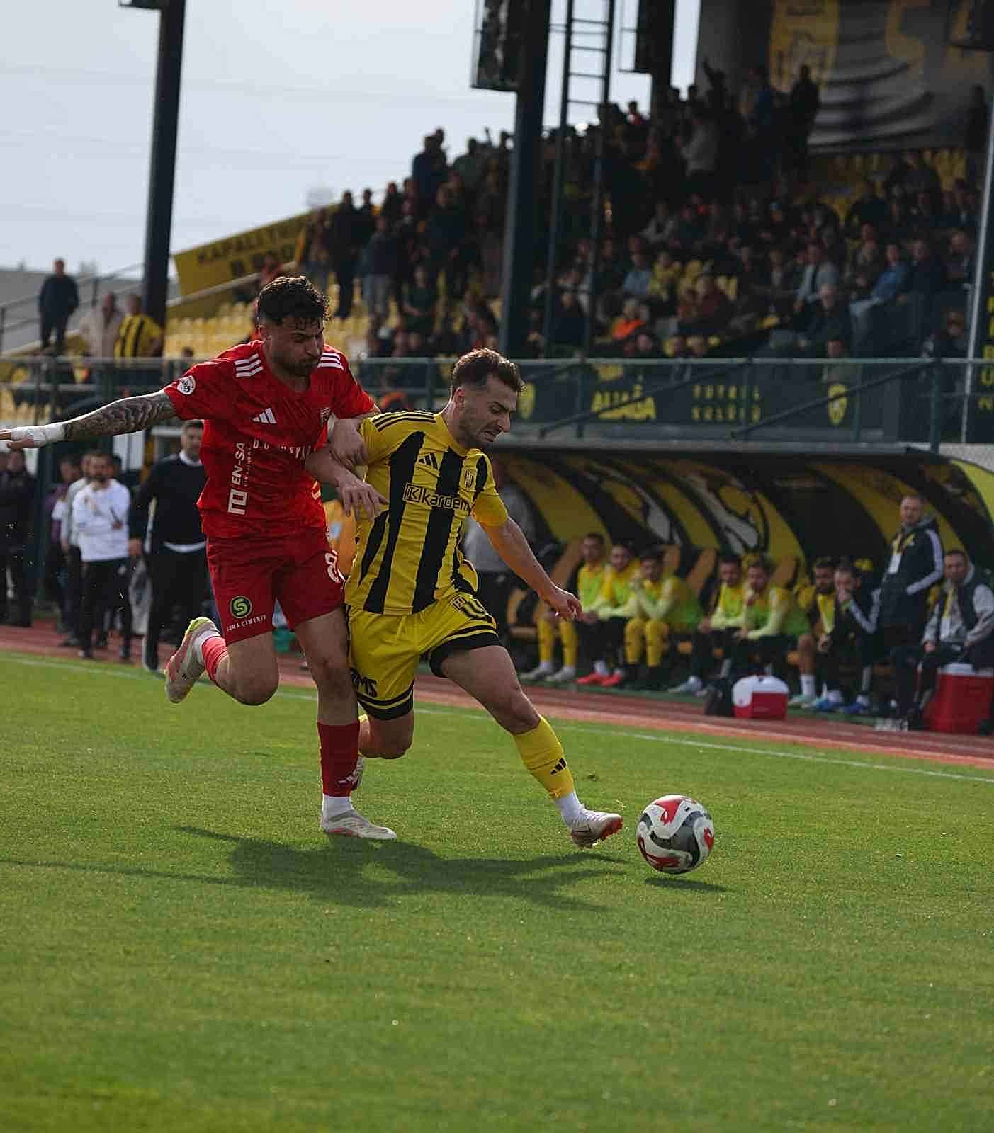 TFF 2. Lig: Aliağa FK: 3 - Somaspor: 3
